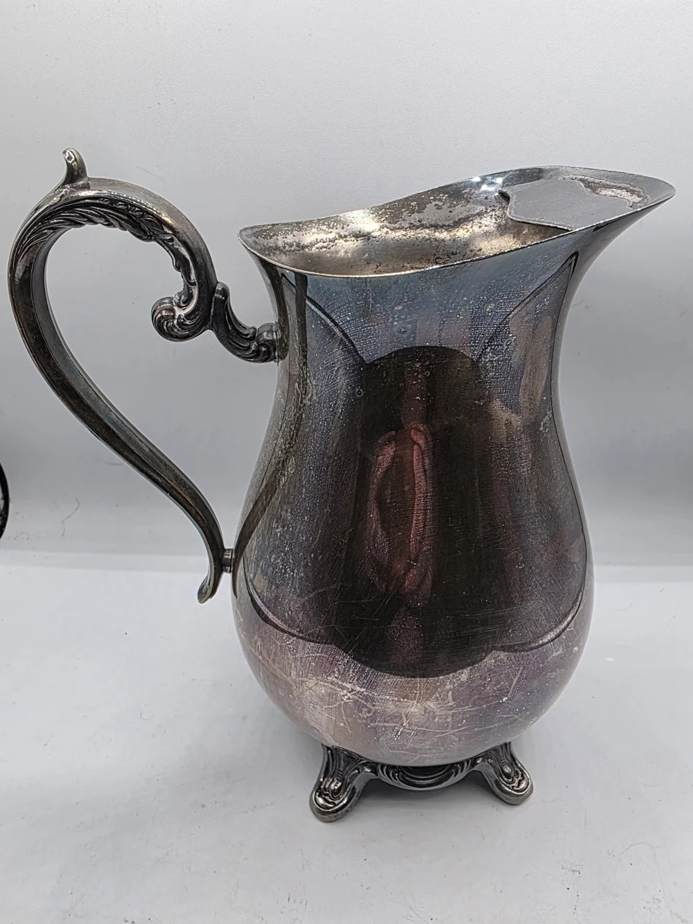 Vintage Wm. Rogers Silver Plated Beverage Water Pitcher with Ice Guard